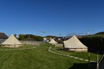 Фото номера Семейный шатер Кемпинги Doolin Glamping г. Дулин 26