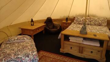 Фото номера Семейный шатер Кемпинги Doolin Glamping г. Дулин 7