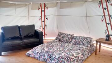 Фото номера Indian Tipi Кемпинги Doolin Glamping г. Дулин 5