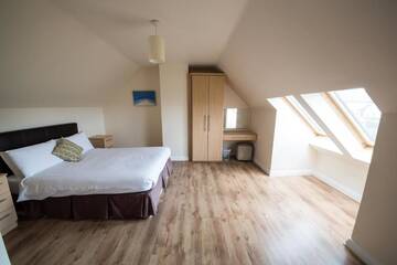 Фото номера Doolin Town Centre Bungalow Дома для отпуска Doolin Village Lodges г. Дулин 17